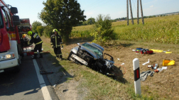 Személyautó és traktor ütközött a 6-os úton