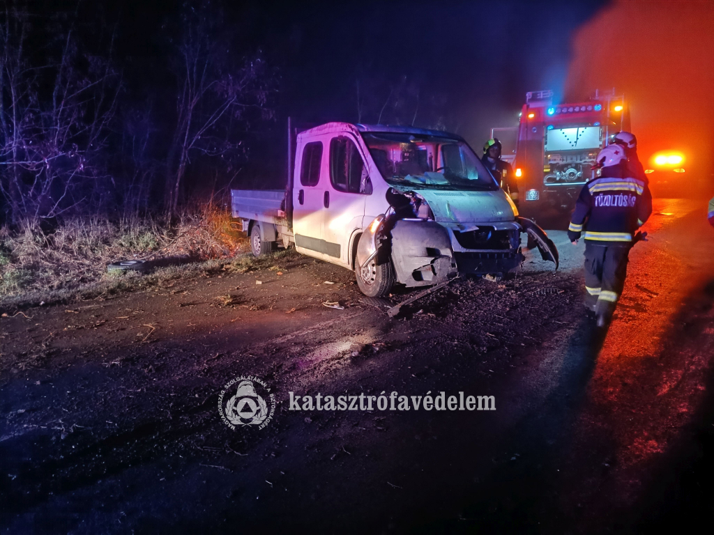 kisteherautó, tűzoltók, tűzoltóautó