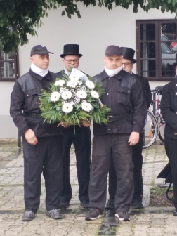Szent Flórián napján koszorúztak a tűzoltók és a tüzes mesterséget űzők.