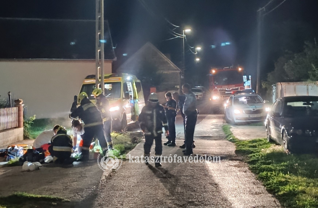 tűzoltók, mentősök a baleset helyszínén