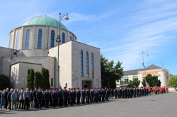 Mohács 150 - az ünnepség az állomány és a gépjárművek felvonulásával kezdődött. 