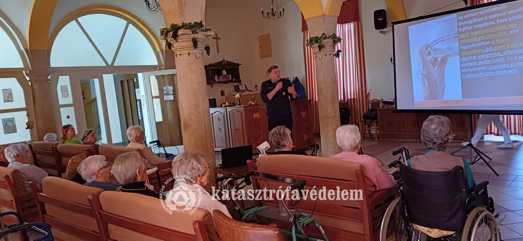 Tatai Richárd előadást tart az időseknek