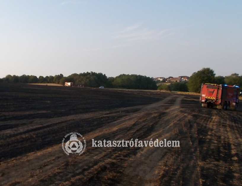 kiégett terület, tűzoltóautók