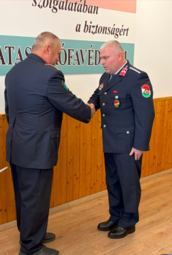 Elismerést vehettek át a baranyai tűzoltók. 