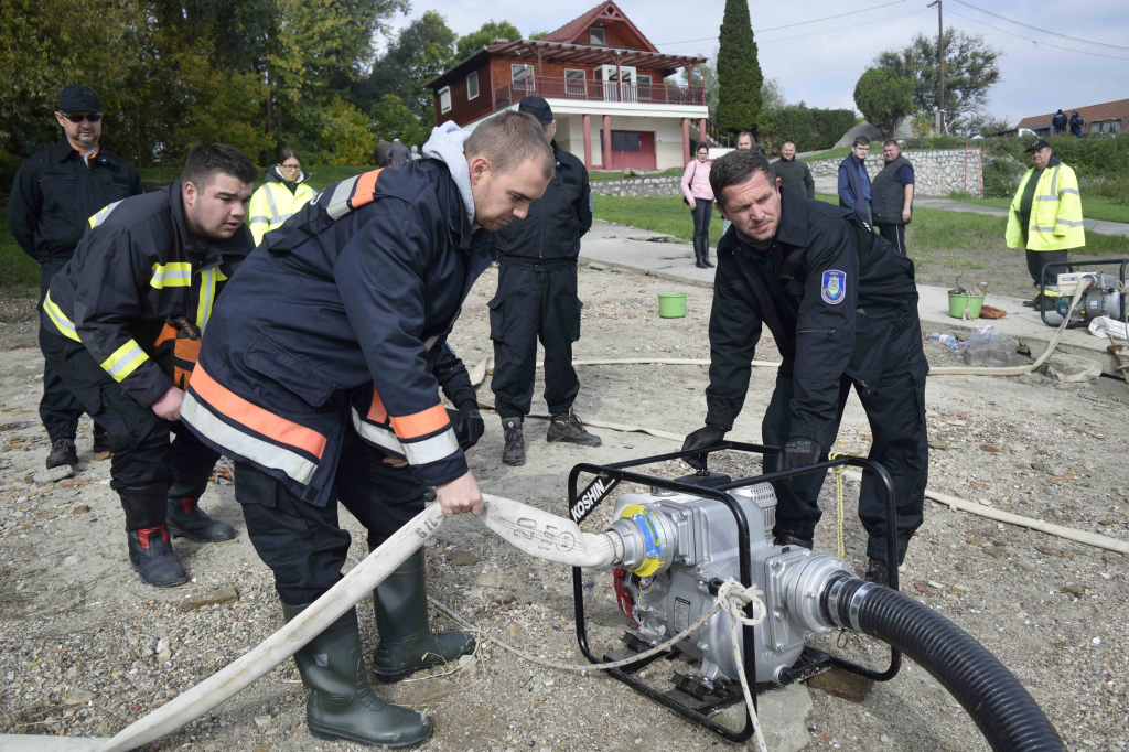 szivattyú beüzemelése