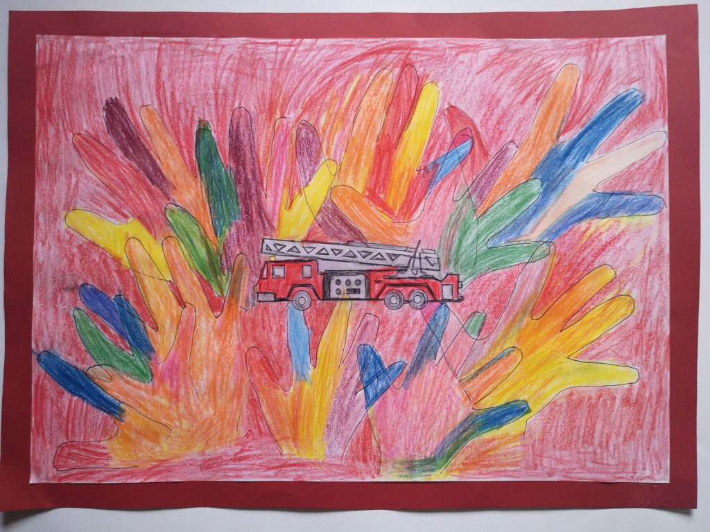 rajz: tűzoltóauó, körülötte színes kezek