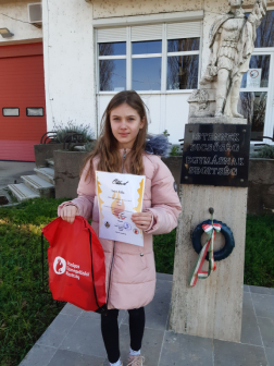 Vetró Réka - 10 éves - Köszönet hőseinknek - Siklós