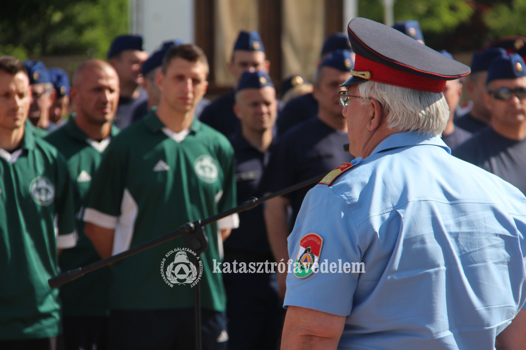 Mácsai Antal beszédet mond